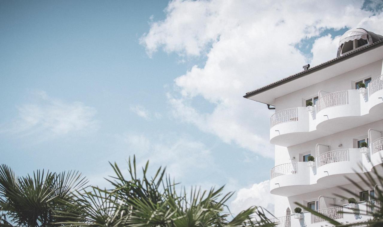 Hotel Maria Theresia Adults-Only Lagundo Ngoại thất bức ảnh