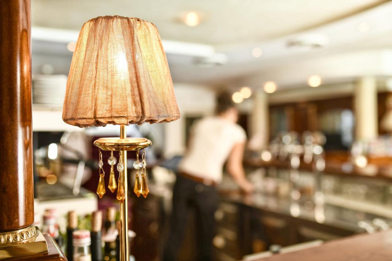 Hotel Maria Theresia Adults-Only Lagundo Ngoại thất bức ảnh